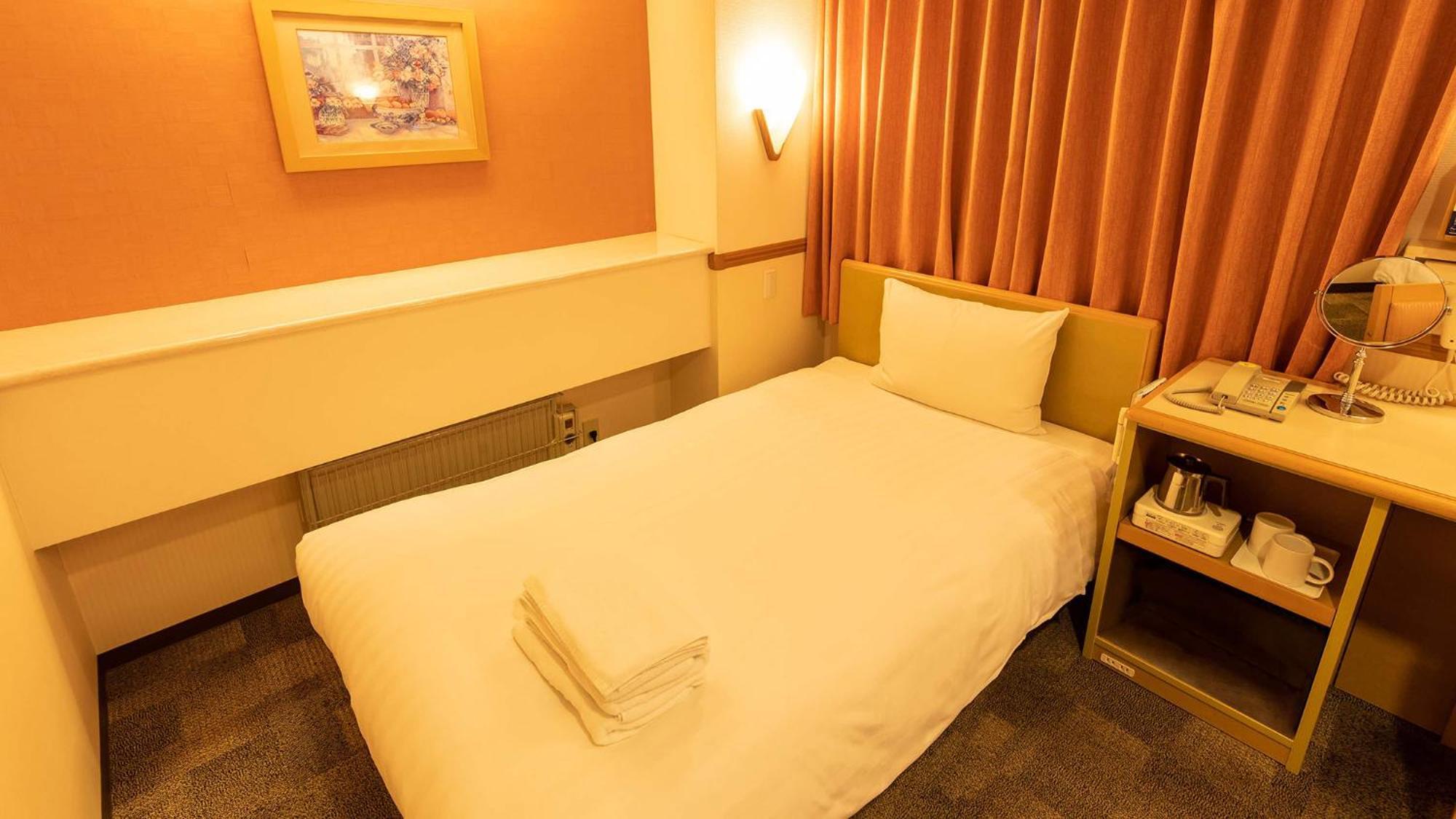Toyoko Inn Chiba Minato Ekimae Room photo